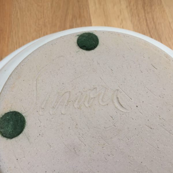 Keramik fad fra Pottestuen signeret af Simon