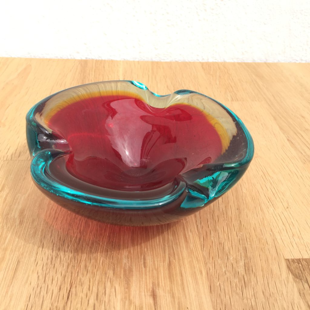 Glasskål rød blå gul
